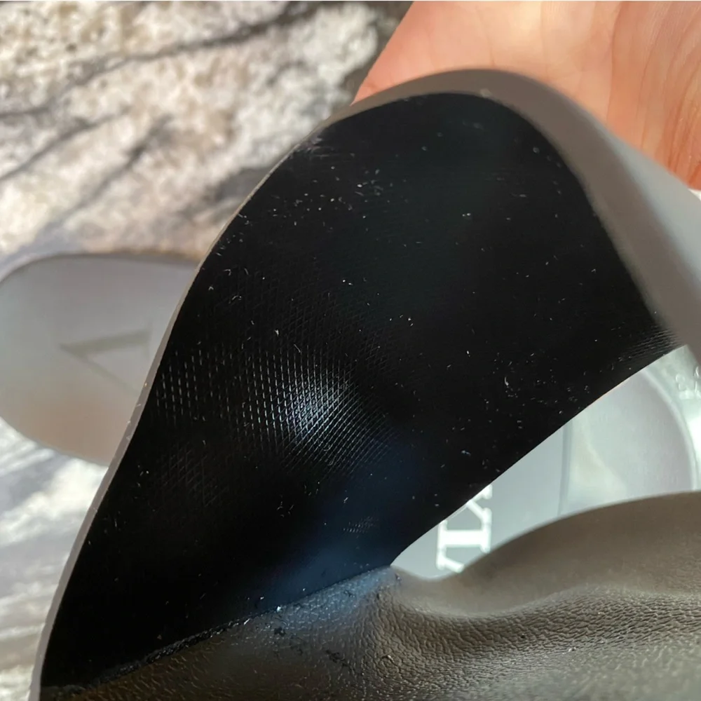 VIXEN SLIDES - Picture 2 of 5